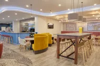 Hampton by Hilton Manchester City, Northern Quarter - bar