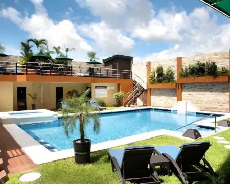 クイーンズ ホテル アンヘレスのホテル