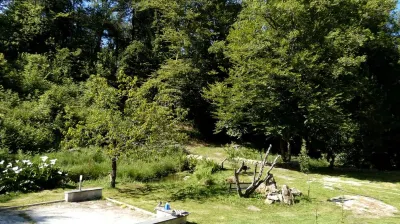 Gîte NOMINOË Estate with Spa فنادق في 