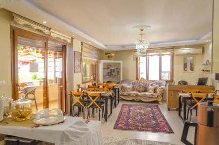 Ephesus Palace Отели рядом с достопримечательностью «Храм Артемиды Эфесской»