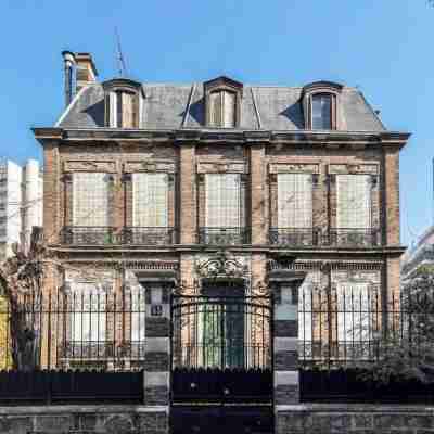 Le Charmant Hotel Exterior