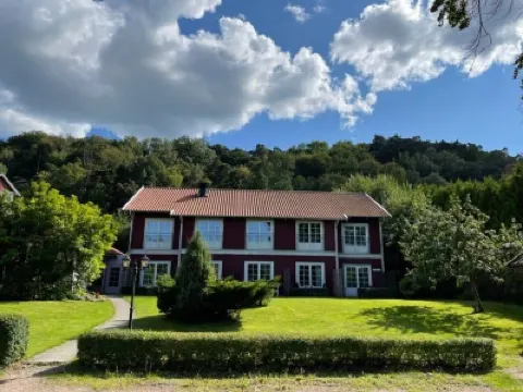 ペンションアット エネハル のホテル