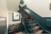 Grand Georgian Townhouse with Garden