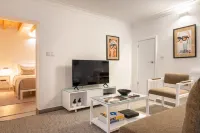 Azinheira Suites Townhouse - Alojamento Turístico Hotels in Elvas