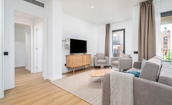 Limehome Barcelona Plaça Pirineus