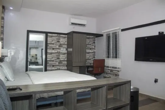 สวีทส์พรีเมียร์ชิพ UK