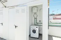 Light-Flooded Loft in Santa Cruz