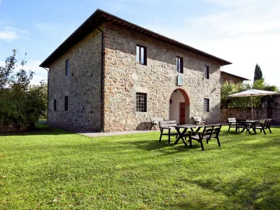Pleasant Apartment with Swimming Pool Garden BBQ Parking