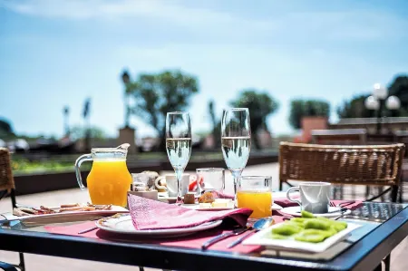 Termes Montbrio Hotel & Spa Отели в г. Виньольс-и-эльс-Арс