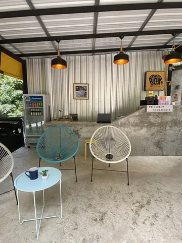 รูปภาพของบีชบ็อกซ์แอทเกาะช้าง