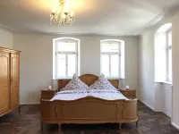 Barocker Hof Rhodt Hotels in der Nähe von Tibolin Kinderspielpark