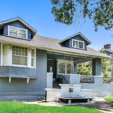 Comfortable Rooms Near All Nola Hot Spots