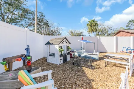 Coastal Escape: Heated Salt Pool & Beaches, Bowling, Mini Golf - Kids’ Paradise