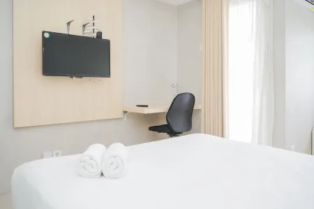 Gaudy Studio at Baileys Apartment