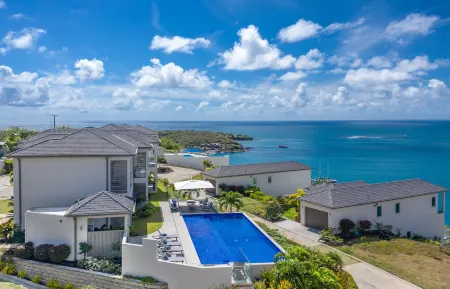 The Point at Petite Calivigny Отели в г. Ред Гейт