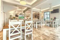 Villa Atlantis - breakfast