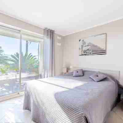 Le Midi 8 Rooms