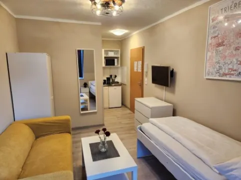 Nauwieser Apartments Отели в г. Саарбрюккен