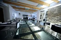 Urban Hotel Design - Breakfast