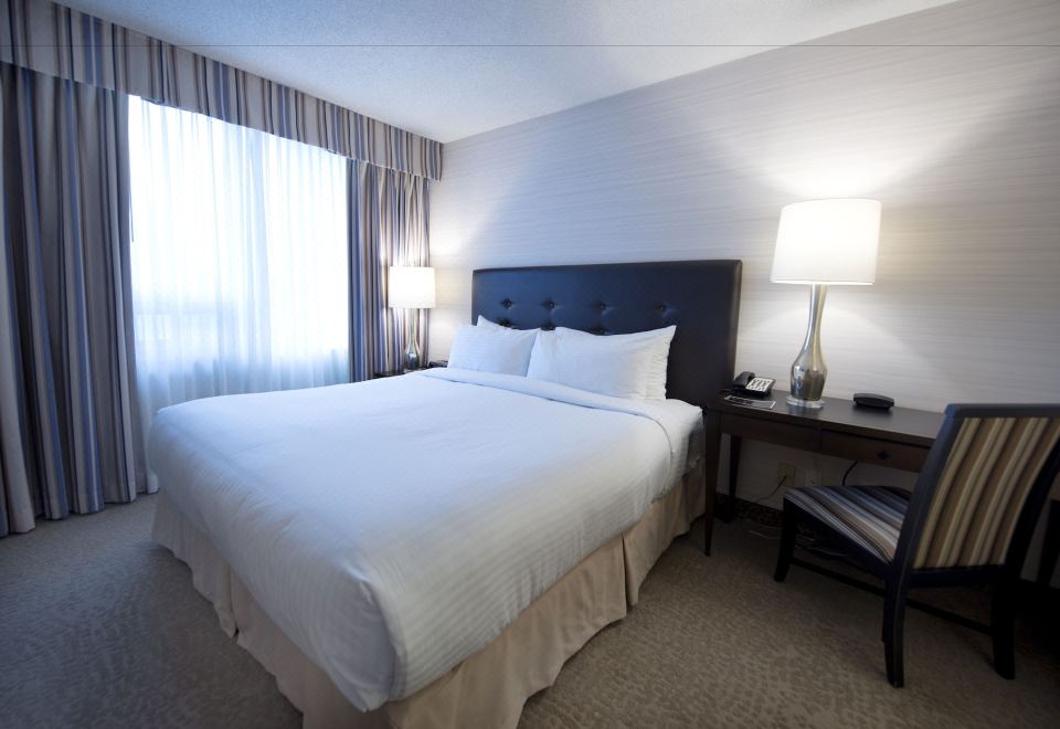 케임브리지 스위트 토론토 객실