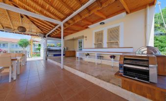 Larimar Suite Hotel