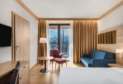 4. 래디슨 블루 호..