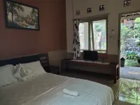 Mettaloka Guest House and Art Space - balcony