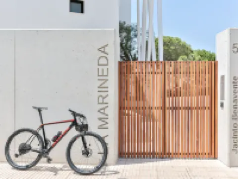 ECO-APARTMENTS LA MARINEDA & HOTEL THALASSA SPORT & SPA Hoteles en Rosas