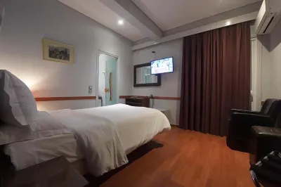 Ephira Hotel
