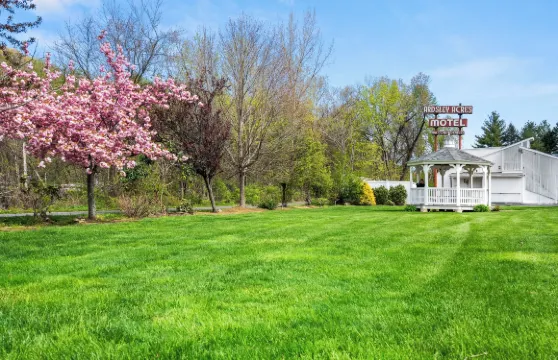 阿德斯里埃克斯苑酒店