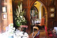 The Villa Wrea Green - breakfast