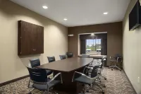 Microtel Inn & Suites by Wyndham Fairmont - Bintang 2