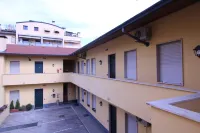Albergo Al Corso Hotel in zona Parrocchia di San Vittore Martire - Oratorio Maschile