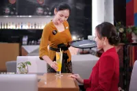 Merlynn Park Hotel - bar