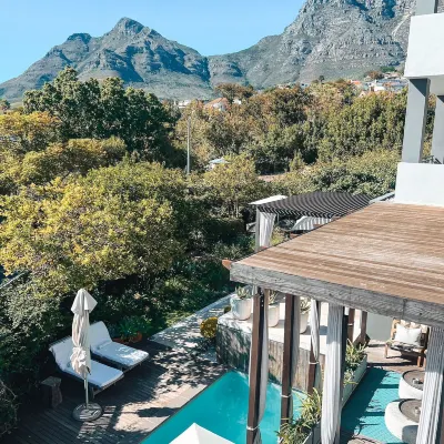 Kensington Place Hotels near Table Mountain Cableway