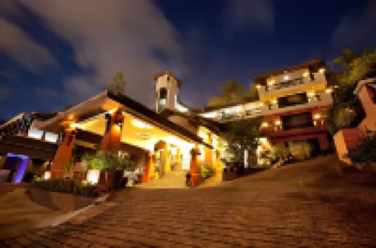 C & N度假村和水療中心 鄰近布吉西蒙人妖秀的酒店