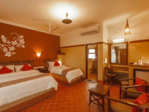 Green Park Chitwan Hotels in Ratnanagar