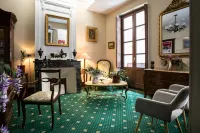 Hôtel Héliot, Cosy Places by Charme & Caractère - Airport Shuttle