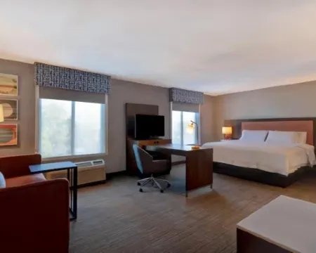 索諾馬縣羅內特公園歡朋套房酒店 索諾馬縣酒店