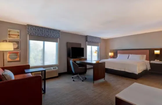 索諾馬縣羅內特公園歡朋套房酒店