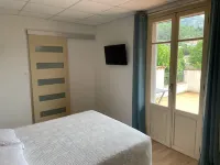 Hôtel la Vigneraie Hotels in Carros