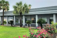 デイズ イン バイ ウィンダム レイク チャールズ のホテル