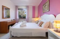 Villa Vacanze Paradiso - Oasi di Tranquillità Con Piscina e Giardino a 10 Min Dal Mare