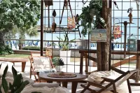 Blue Peter Apartments