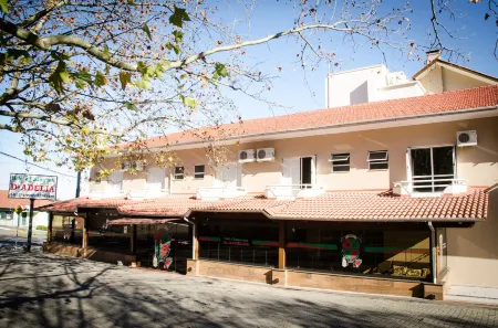 Dona Adelia Hotel e Restaurante