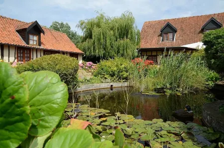 Hôtel Restaurant le Fiacre à Quend Plage Отели в г. Грофлье