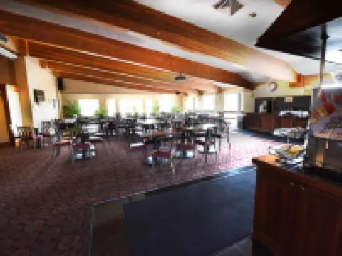 Hamilton Inn Select Beachfront Mackinaw City Hotels in Mackinaw Township