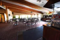 Hamilton Inn Select Beachfront Mackinaw City Hotels in Mackinaw Township