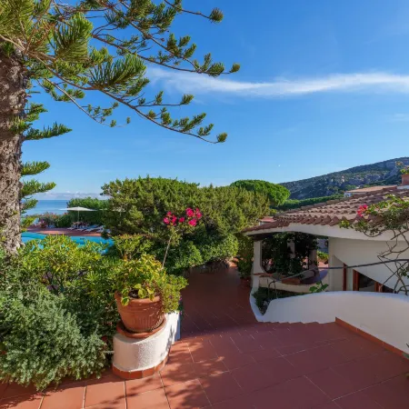 Hotel Punta Est
