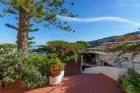 Hotel Punta Est Hotel in zona Spiaggia libera Baja Sardinia